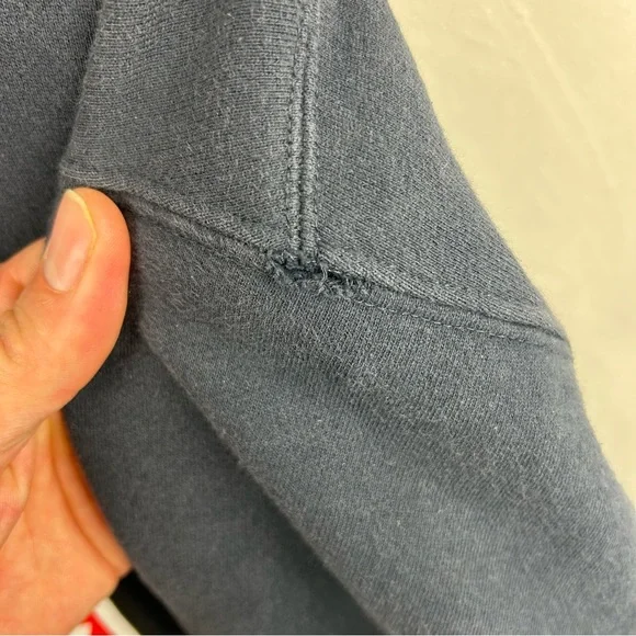 Obey Men's Black Hoodie Size Medium - Picture 7 of 9